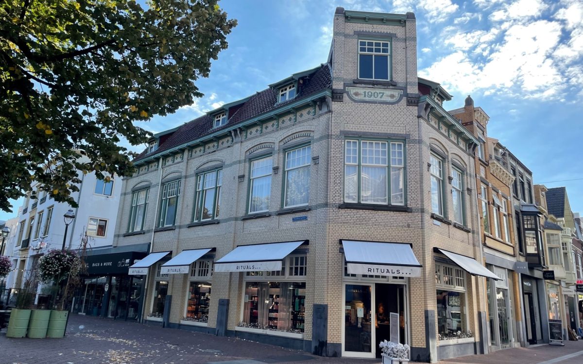Apeldoorn, Raadhuisplein 2